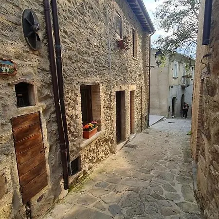 Luciae Domus Roccascalegna